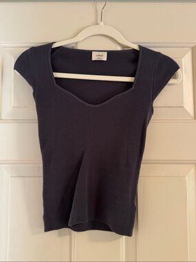 Wilfred Ribbed V-Neck Cap-Sleeve Tank — Dark Dusty Blue